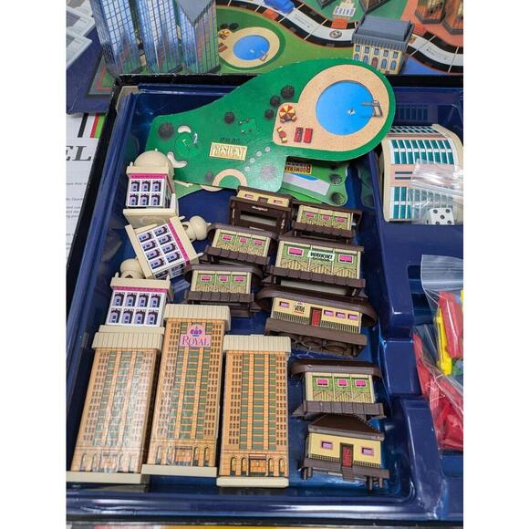 Unique Vintage English/Chinese Hotels Board Game Milton Bradley-READ - Picture 6 of 9